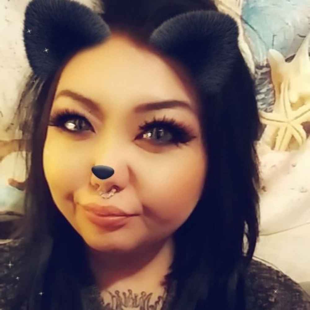 Meet your Posher, Lia